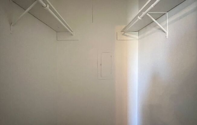 1 bed, 1 bath, 660 sqft, $1,000, Unit 1206