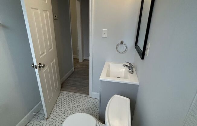 3 beds, 1 bath, 750 sqft, $2,000, Unit 3