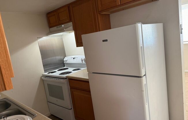 1 bed, 1 bath, $875, Unit Apt A