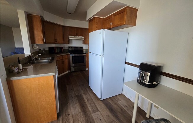 2 beds, 1.5 baths, 839 sqft, $2,000, Unit 120