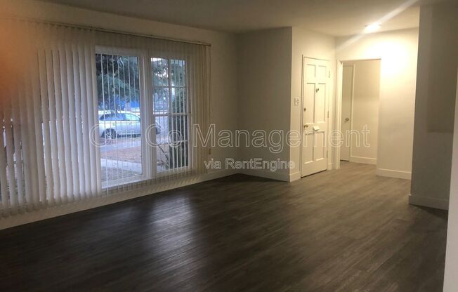 6500 BALBOA BLVD