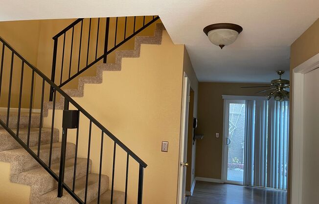 Beautiful 2 bedroom 1.5 Bathroom with attached garage