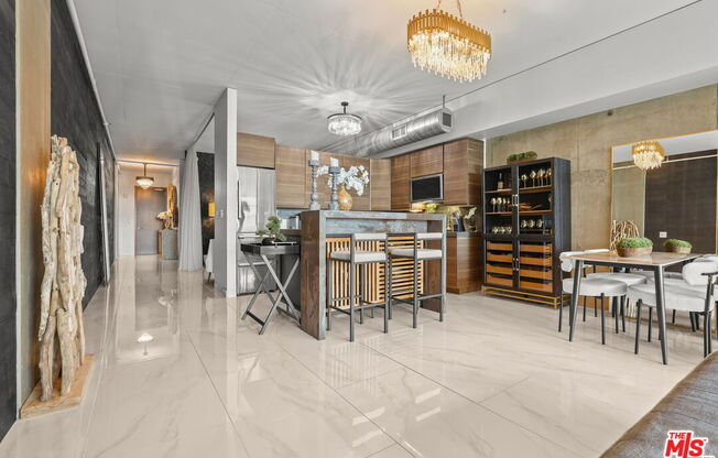 1 bed, 1.5 baths, 1,200 sqft, $4,995, Unit 916