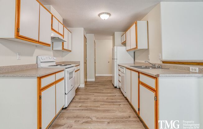 2 beds, 1 bath, 960 sqft, $1,495, Unit 108