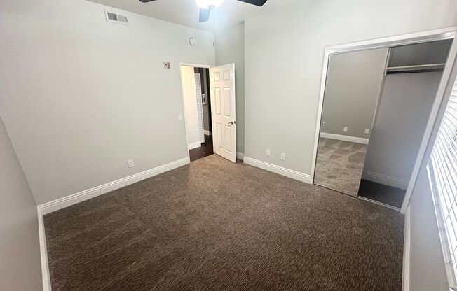 2 beds, 2 baths, 850 sqft, $2,775, Unit 215