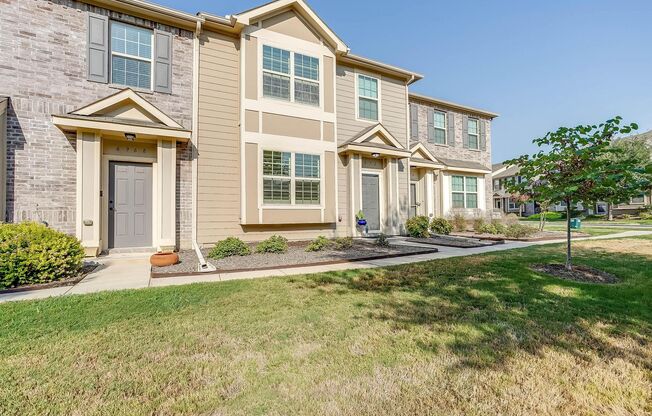 AVAILABLE NOW 2 BEDROOM 2.5 BATH TOWNHOME IN KELLER