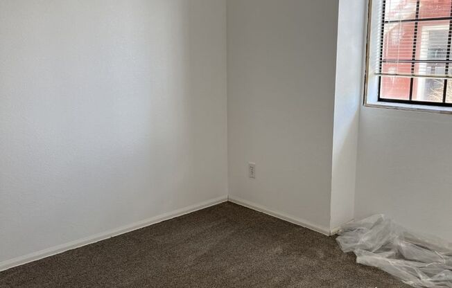 2 beds, 1 bath, $2,200, Unit # 1