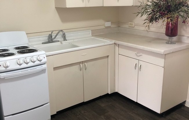 2 beds, 1 bath, 695 sqft, $725, Unit 1500-303