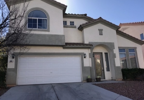 Rhodes Ranch gated golf course community three bedroom home with one bedroom and shower downstairs!