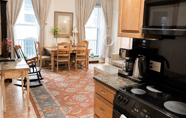 1 bed, 1 bath, 560 sqft, $3,300, Unit 3R
