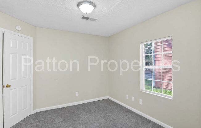 2 beds, 1 bath, 792 sqft, $825, Unit A