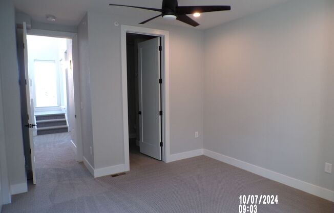 1 bed, 2.5 baths, $2,695