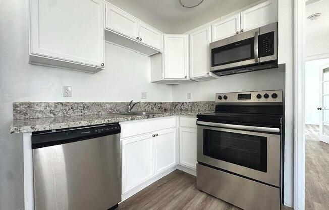 1556 S BEVERLY GLN BLVD