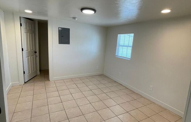 The 700 E Flats