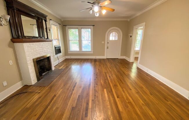 Garden District Gem: Spacious 3-Bed, 2-Bath House with Move-In Special!