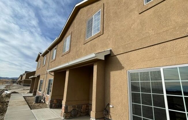 PRACTICALLY NEW 3 Bedroom Townhome