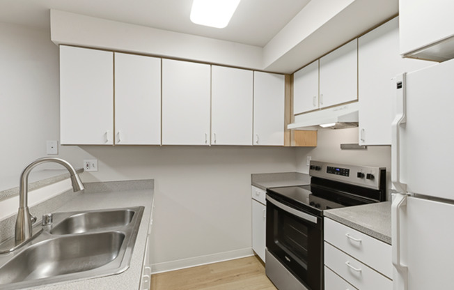 2 beds, 1 bath, 850 sqft, $2,350, Unit 104