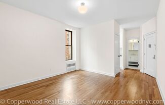 1592 First Avenue