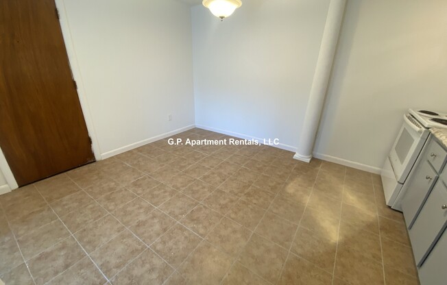 7 MEREDIAN ST