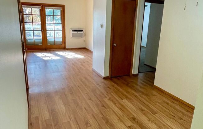 2 beds, 1 bath, $1,295, Unit #02