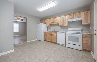 2 beds, 1 bath, $850, Unit 2105 Industrial Dr, B