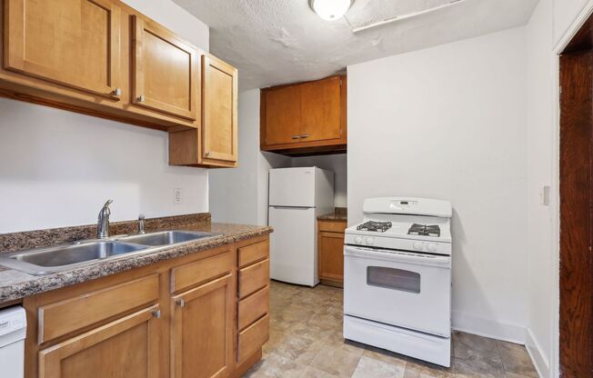 1 bed, 1 bath, $1,200, Unit Unit 8