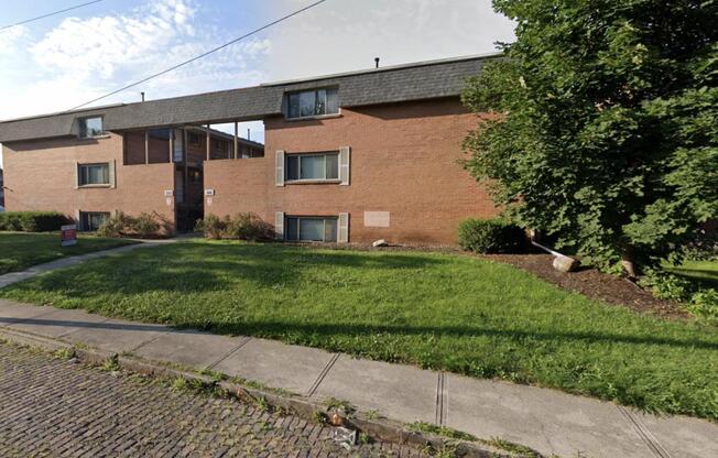 355 E 20 AVE