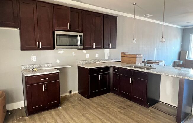 2 beds, 2.5 baths, 1,115 sqft, $1,635, Unit 305