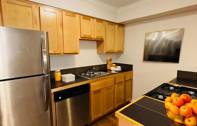 2 beds, 1 bath, 820 sqft, $1,399, Unit BOU-108