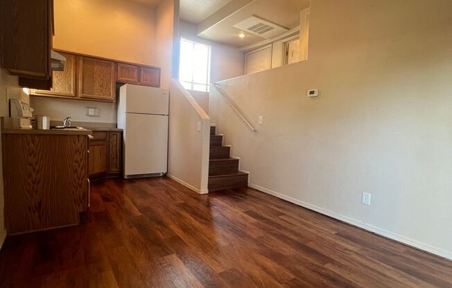 1 bed, 1 bath, 506 sqft, $1,300, Unit B