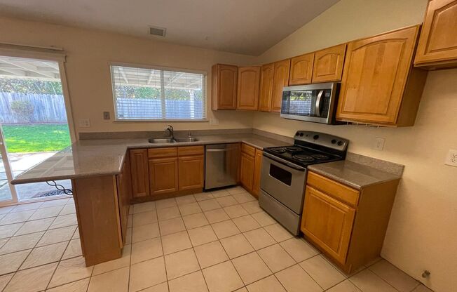 3 beds, 2 baths, $2,900