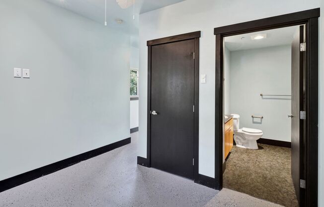 Studio, 1 bath, 429 sqft, $1,325, Unit 960-108
