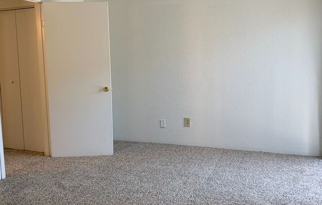 1 bed, 1 bath, 640 sqft, $885, Unit 0712
