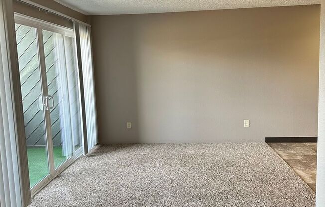 Studio, 1 bath, 440 sqft, $1,065, Unit 207