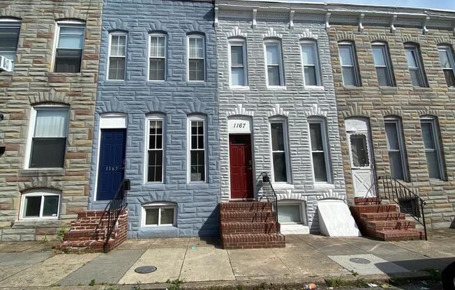 WELCOME HOME TO YOUR BEAUTIFULLY RENOVATED 2BD/1BA ROW-HOME IN WASHINGTON VILLAGE.