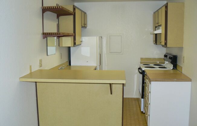 Cozy Studio Condo at Gated, Sixty-01 Complex!