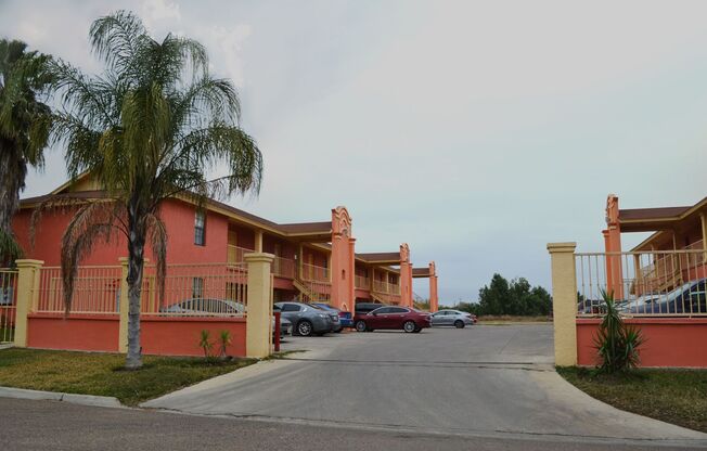 1 bed, 1 bath, 600 sqft, $795, Unit Ronbel Guerrero 37