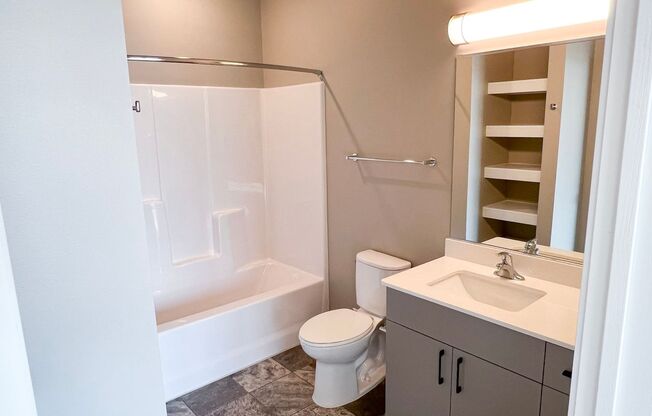 2 beds, 2 baths, 1,280 sqft, $1,750, Unit Bldg 5 Apt 5323
