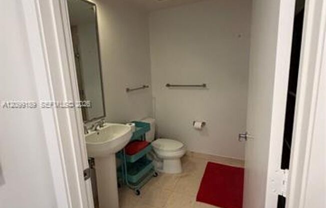 1 bed, 2 baths, $3,600, Unit # 811