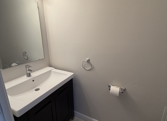 1 bed, 1.5 baths, 1,380 sqft, $6,695, Unit 17B