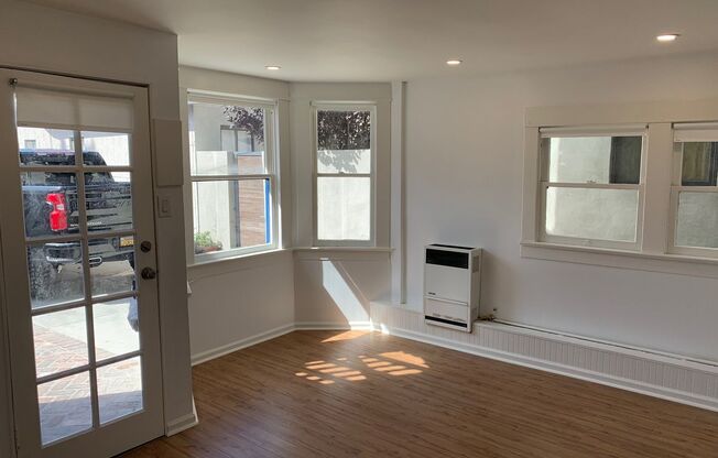 2 beds, 1 bath, 560 sqft, $3,200, Unit 721 #B  Manhattan Ave