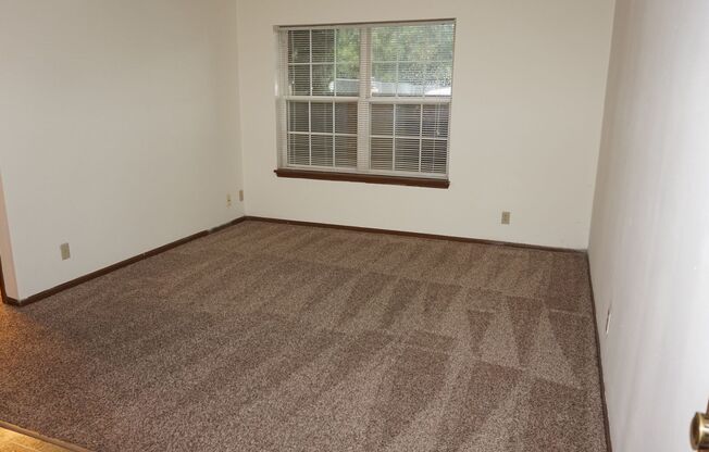 1 bed, 1 bath, 578 sqft, $1,085, Unit 827-11 (Style K)