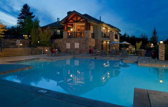 Sammamish WA rentals - Boulder Creek Swimming pool with lodge style clubhouse