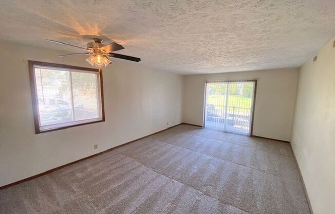 1 bed, 1 bath, 650 sqft, $870, Unit 1505-14