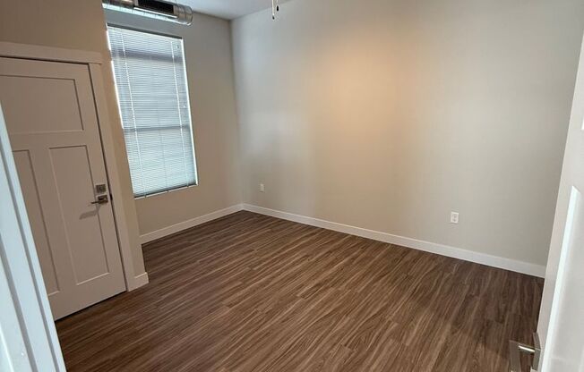 1 bed, 1 bath, 616 sqft, $1,150, Unit 309
