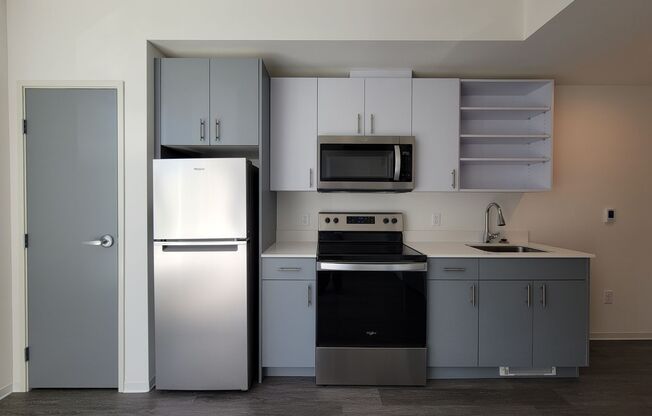 Studio, 1 bath, 238 sqft, $1,390, Unit 505