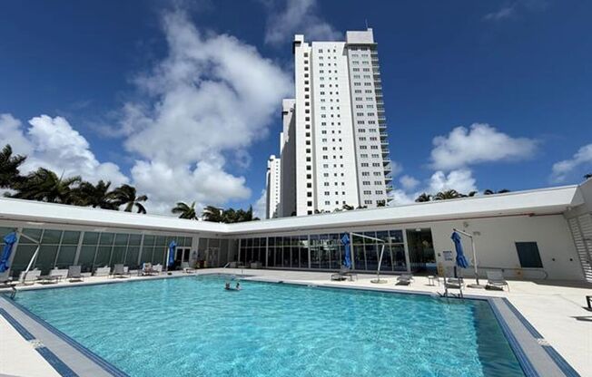 3 beds, 3 baths, $3,975, Unit # 1603