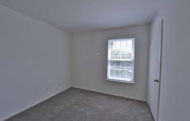 3 beds, 2 baths, 1,000 sqft, $1,940