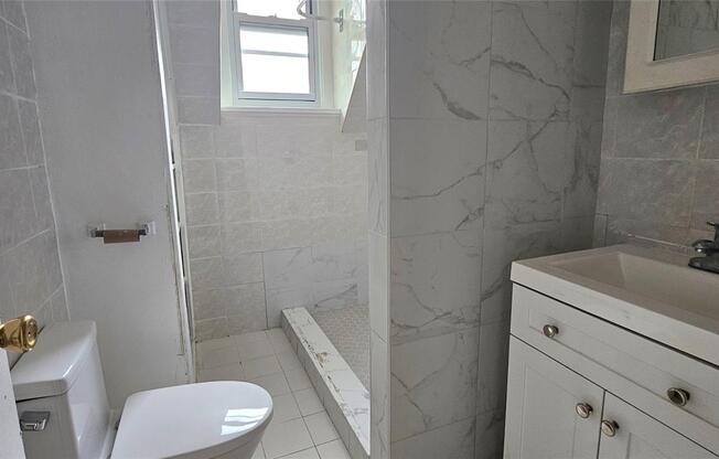 2 beds, 1 bath, 2,988 sqft, $2,800, Unit 3