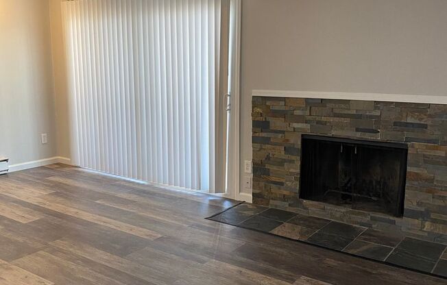 1 bed, 1 bath, 575 sqft, $1,595, Unit 1035-212
